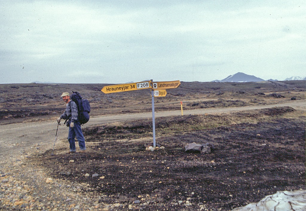 road to Landmannahellir